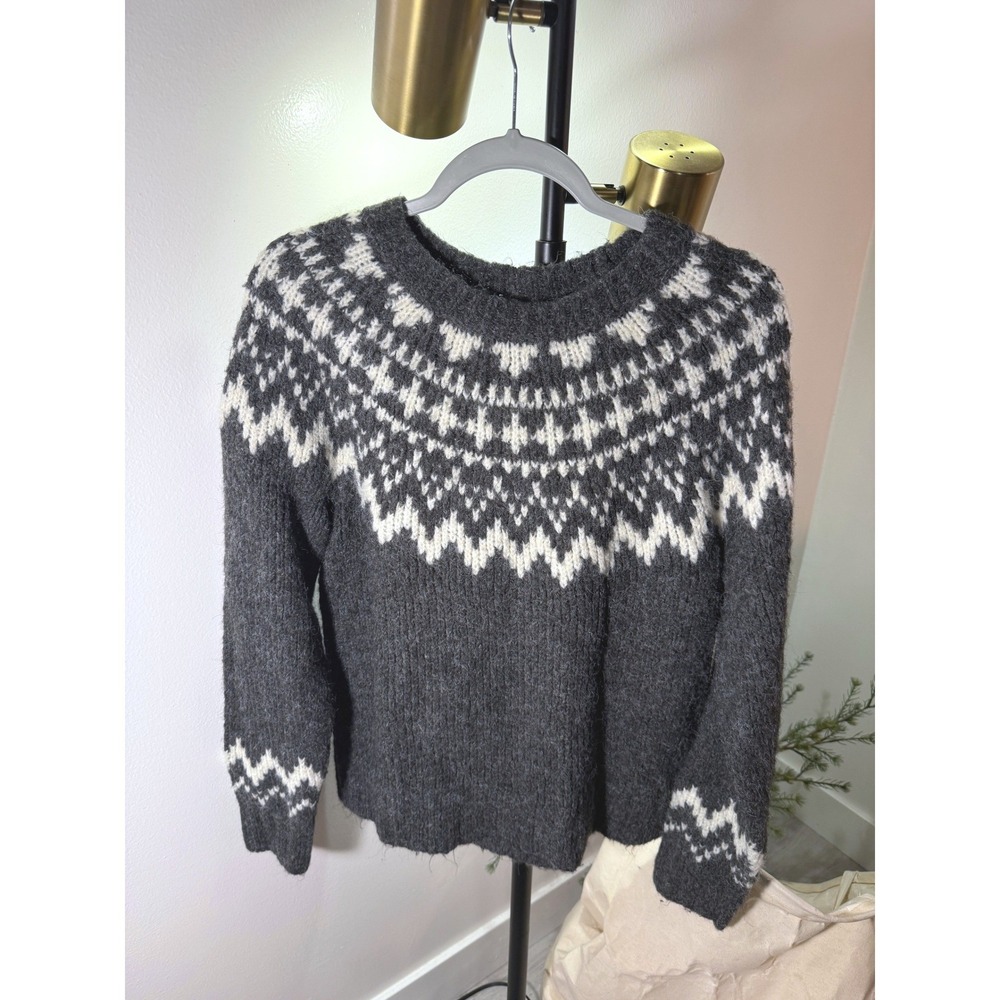 Uniqlo fair isle knit wool womens' gray hygge rustic cozycore quality heritage m